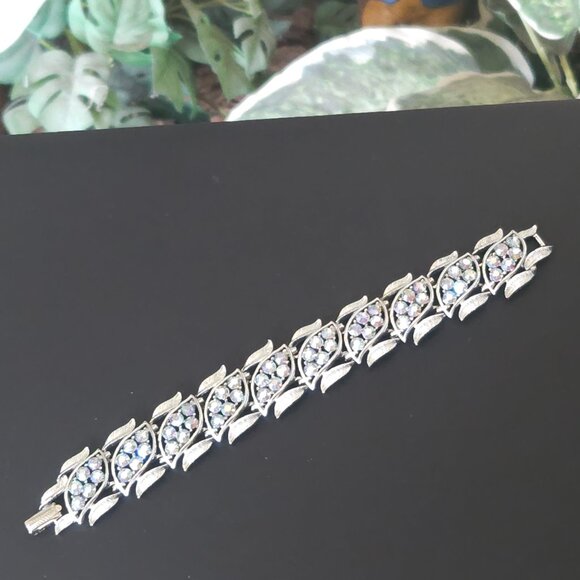 Vintage Coro Blue AB Rhinestone Bracelet - Picture 6 of 8